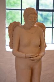 Christina Koenig: großer Buddhaengel Uwe