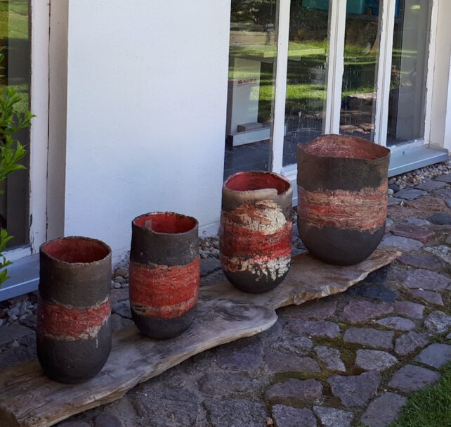 rote Objekte Raku