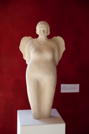 weißer meditativer Engel 4 Uwe